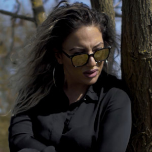 Listen to Ta boca song with lyrics from Reez