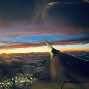 ดาวน์โหลดและฟังเพลง By My Side พร้อมเนื้อเพลงจาก guck