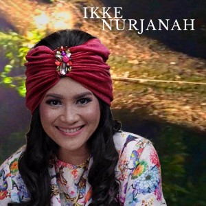 收聽Ikke Nurjanah的Berpeluk Duka歌詞歌曲