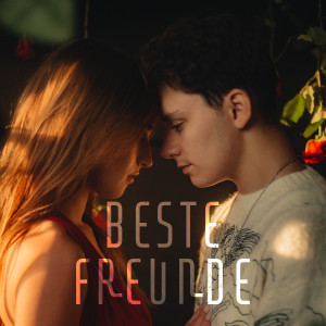 ดาวน์โหลดและฟังเพลง Beste Freunde พร้อมเนื้อเพลงจาก Keanu