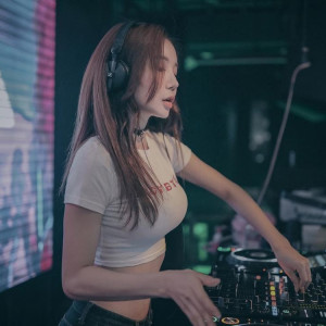 Listen to 为何这么快看清楚 (纯音乐) song with lyrics from DJ铁柱Remix