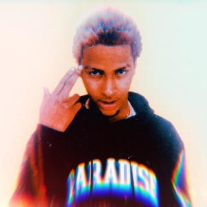 收聽Zaruflo的Walk Around Like That Nigga...歌詞歌曲