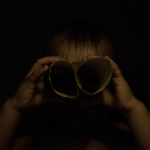 MELO Collective的專輯Hollow (feat. Bahamadia)
