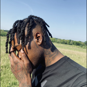 ดาวน์โหลดและฟังเพลง Neverland (Explicit) พร้อมเนื้อเพลงจาก Carti Bankx