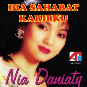 ดาวน์โหลดและฟังเพลง Malam Pertama พร้อมเนื้อเพลงจาก Nia Daniaty