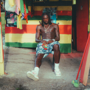 收聽KMB的NON VOGLIO TORNARE BROKE (Explicit)歌詞歌曲
