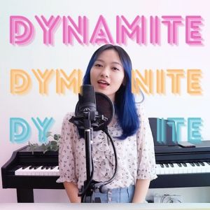 Dengarkan Dynamite lagu dari I bare april dengan lirik