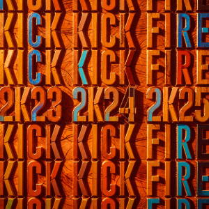 ดาวน์โหลดและฟังเพลง 拳力大爆发 (交响版) พร้อมเนื้อเพลงจาก F.BING.KAI