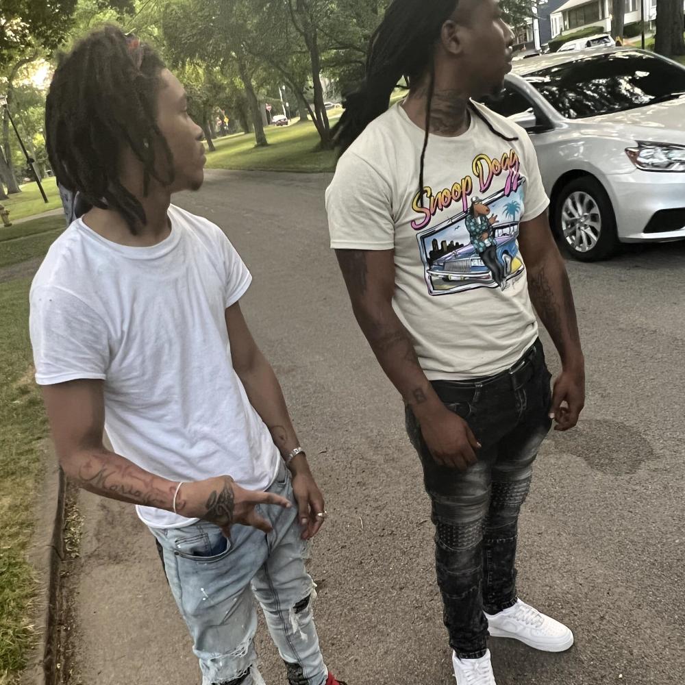 Off The Hip Ft. MovieGang KayD (Explicit)