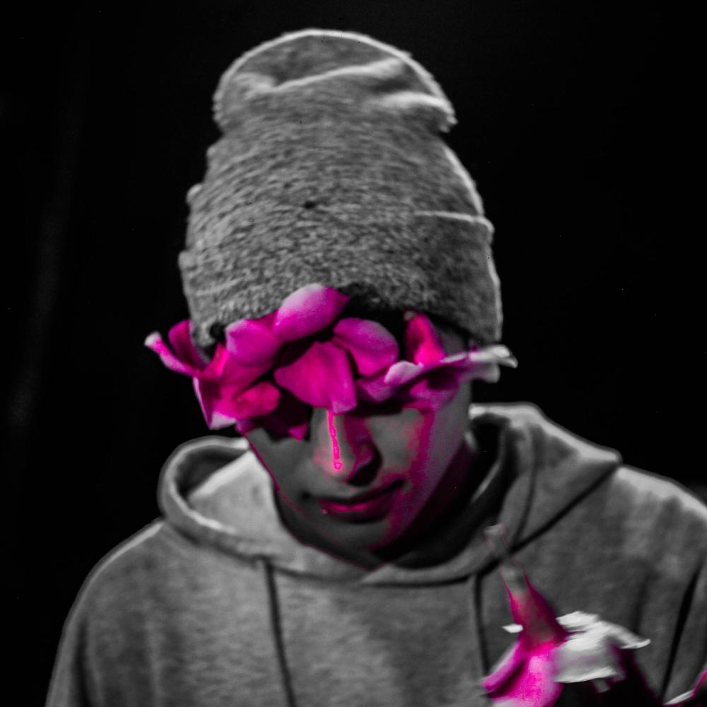 noteveoigualqueayer (Explicit)