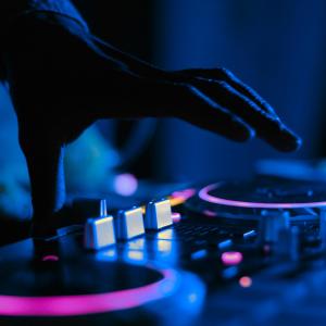 default playlist img