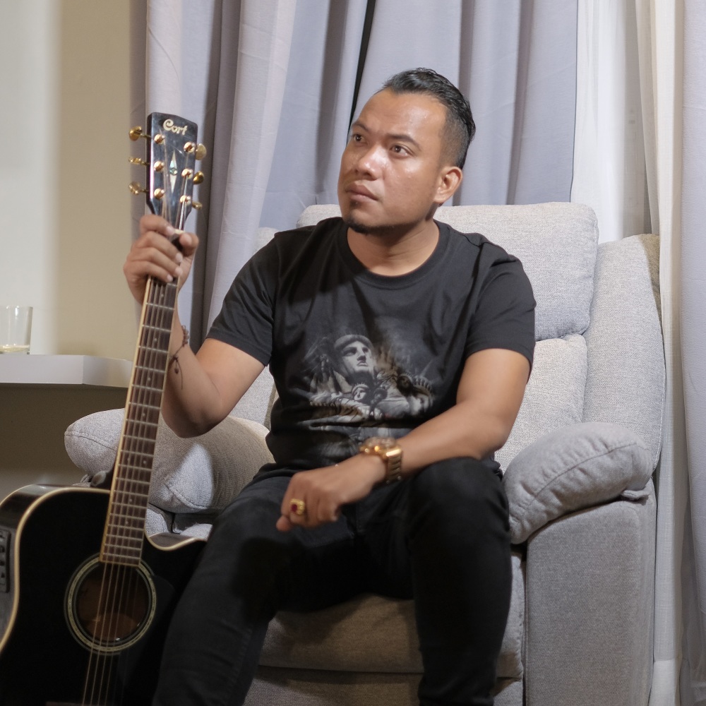 Setia Kau Ganti Dusta