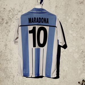 Album Maradona Trap (Explicit) oleh JayJay