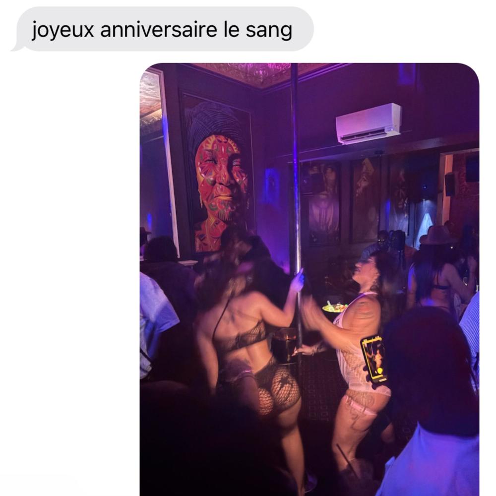 ELLE ME DIT