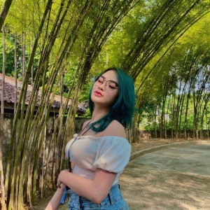 Listen to Tak Sedalam Ini song with lyrics from Arlida Putri