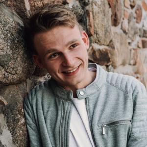 ดาวน์โหลดและฟังเพลง Drachenlied พร้อมเนื้อเพลงจาก Morre