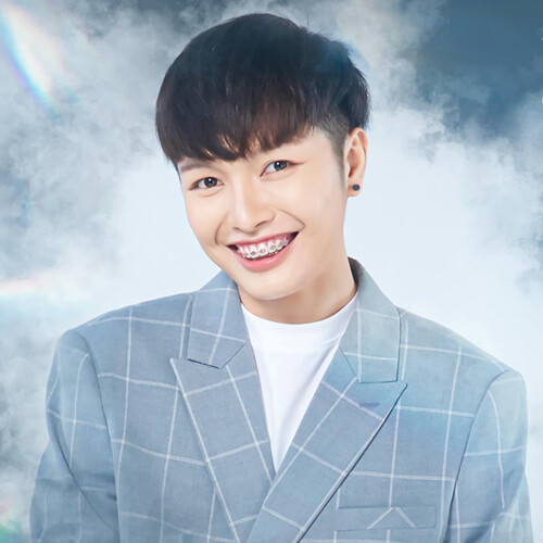 แจ๋ม พลอยไพลิน