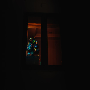 收听Putra Timur的Another Empty Glass歌词歌曲