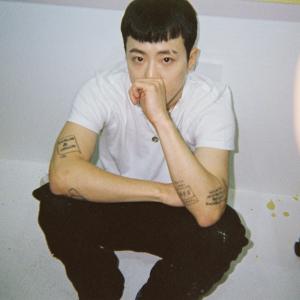 Dengarkan lagu Detox nyanyian FeelDog（BIGSTAR） dengan lirik