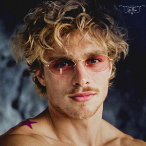 Elio Harkov的专辑LENTES ROSAS