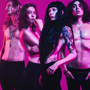 ดาวน์โหลดและฟังเพลง 21st Century Orphan พร้อมเนื้อเพลงจาก StarBenders
