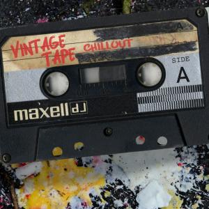 收聽Maxell DJ的Clever Diplomacy歌詞歌曲