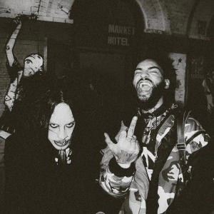 收聽Earl From Yonder的Local Sadist (feat. Oddly Shrugs) (Explicit)歌詞歌曲