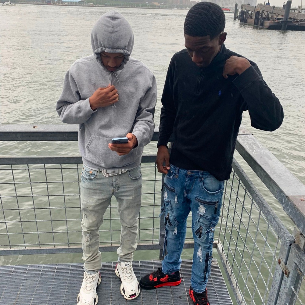 Maracas (feat. iayze) (Explicit)