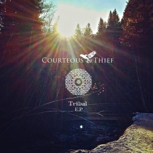 收聽Courteous Thief的Rest My Bones歌詞歌曲