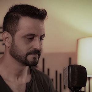 Dengarkan Bende Yoluma Giderim lagu dari Ömer Ural dengan lirik