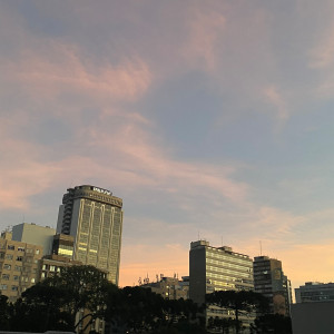 收聽Lippi的apesar de tudo歌詞歌曲