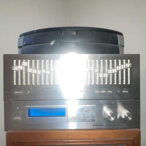 收聽Stutters的Sometimes歌詞歌曲