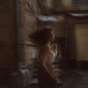 收聽Dustin Hirsch的Chasing You (Explicit)歌詞歌曲