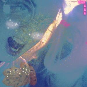 ดาวน์โหลดและฟังเพลง Crumbo Bumbo (feat. Carl Wheezer) พร้อมเนื้อเพลงจาก Mr. Moree