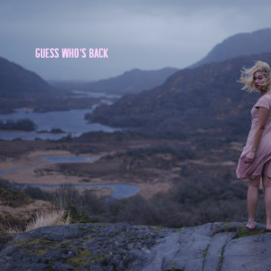 ดาวน์โหลดและฟังเพลง Guess Who's Back พร้อมเนื้อเพลงจาก Sarajane