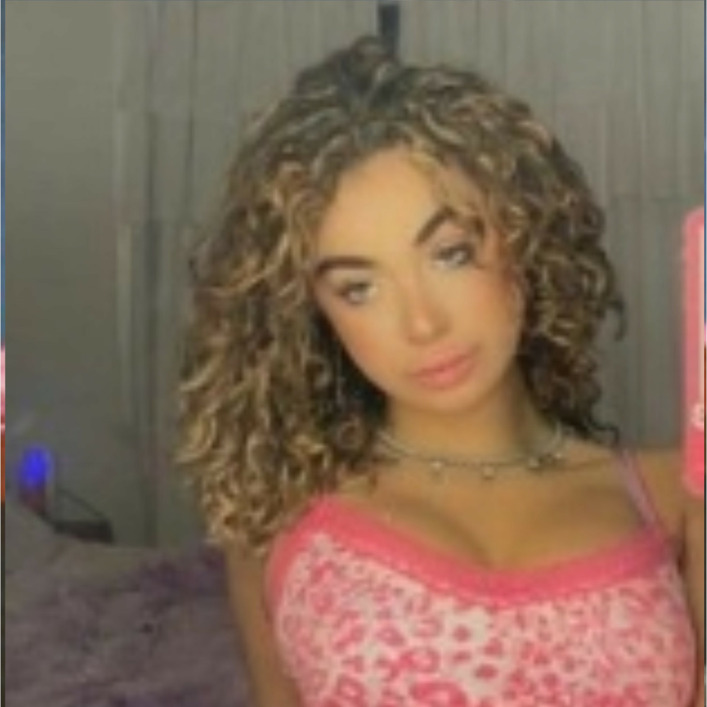 Instagrambaddie (Explicit)