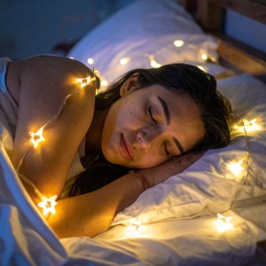 ดาวน์โหลดและฟังเพลง Melodías Nocturnas Tranquilas Para Calmar พร้อมเนื้อเพลงจาก Lluvia relajarse