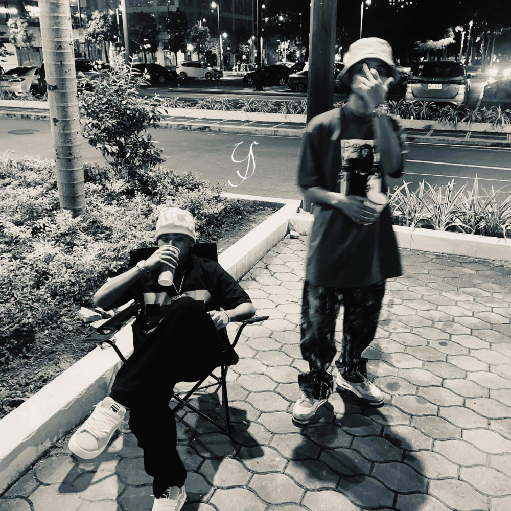 y sora ave (feat. 17 SNEHA) (Explicit)