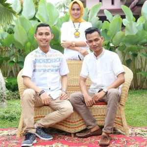 Listen to Taragak Pulang song with lyrics from Eja S.M