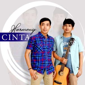 Dengarkan lagu Cinta nyanyian Harmony dengan lirik