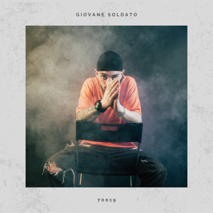 ดาวน์โหลดและฟังเพลง 70019 พร้อมเนื้อเพลงจาก Giovane Soldato