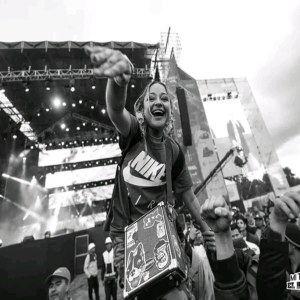 收聽Kajuela Ruidos的Hojas Secas歌詞歌曲