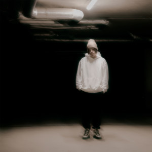 Listen to Roses (Explicit) song with lyrics from GATASKI