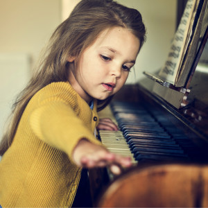 Listen to Happy song with lyrics from Jazz Para Crianças