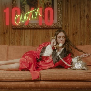 收聽CARLEY LUSK的10 outta 10歌詞歌曲