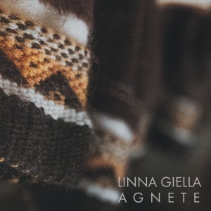 ดาวน์โหลดและฟังเพลง Linna Giella พร้อมเนื้อเพลงจาก Agnete