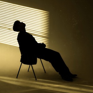 收听Chawoo(차우)的잠은 안 오고 밤은 기네歌词歌曲