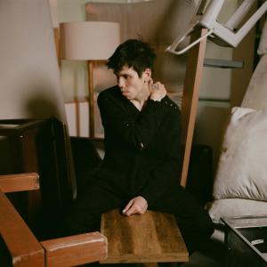 อัลบัม FALLEN LEAVES ศิลปิน Clinton Kane