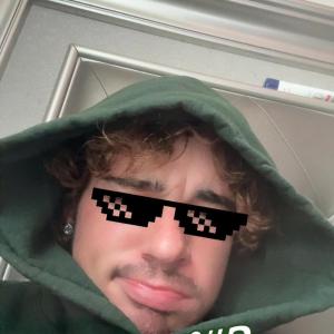 Listen to Crowd Duster (Explicit) song with lyrics from Bukkydoublek