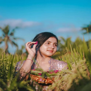 Listen to Setiap Yang Ku Lakukan Untuk Dirimu song with lyrics from Eza Edmon